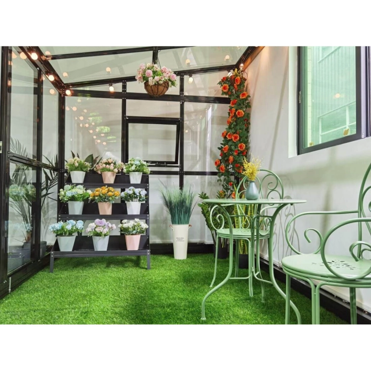 soho-364x290-ogrod-zimowy-solid-pc-glass-black.jpg