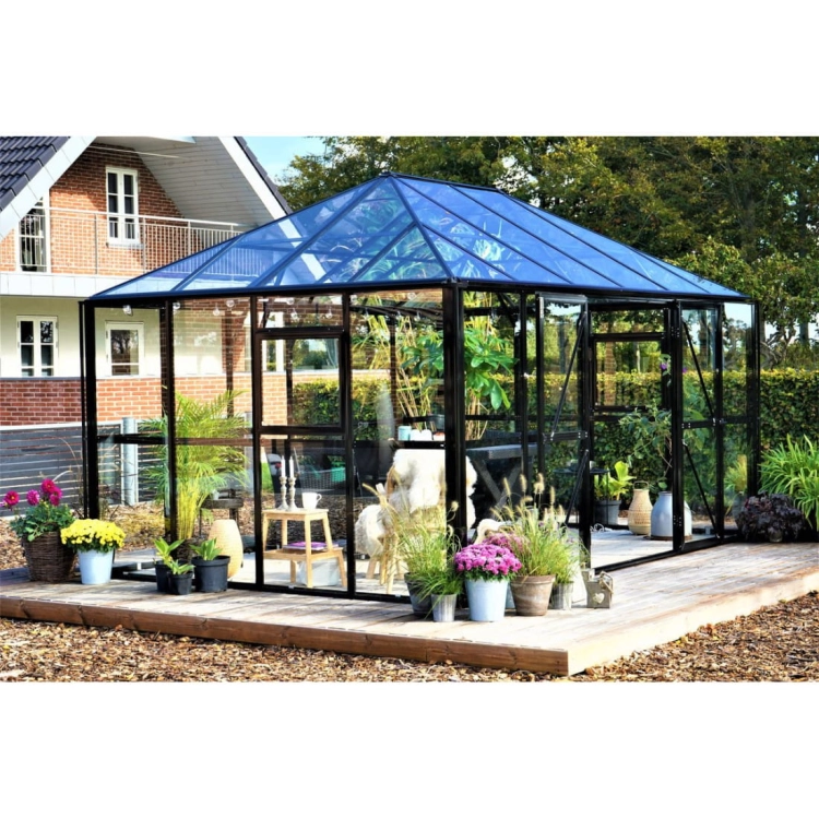 broadway-436x295-ogrod-zimowy-solid-pc-glass-black.jpg